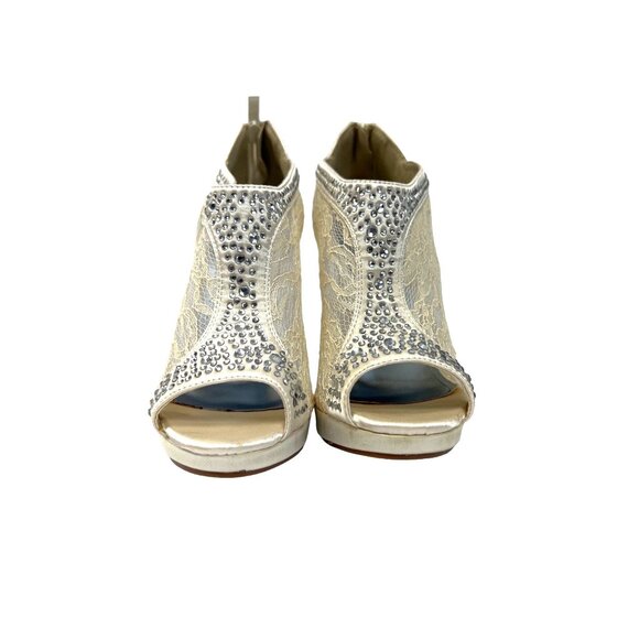 MIchaelangelo NWT Ivory Venetian Lace Bridal Stilettos - Picture 5 of 9